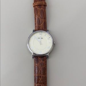FOSSIL Men’s 42mm Watch with leather strap.